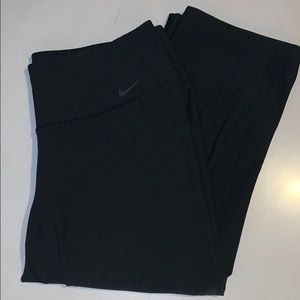 Nike dri-fit athletic Capri
